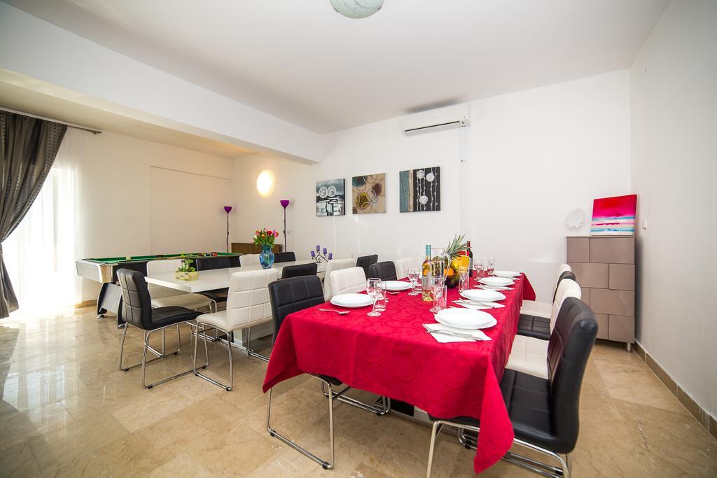 Holiday Home White House Podstrana Luaran gambar