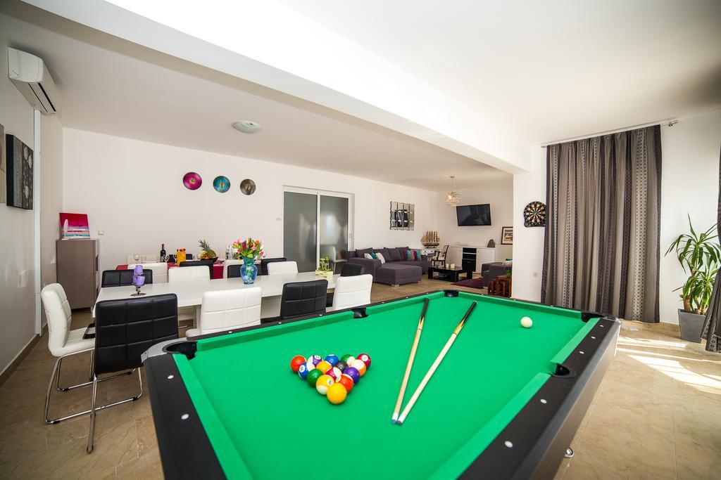 Holiday Home White House Podstrana Luaran gambar