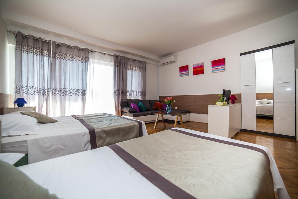 Holiday Home White House Podstrana Luaran gambar