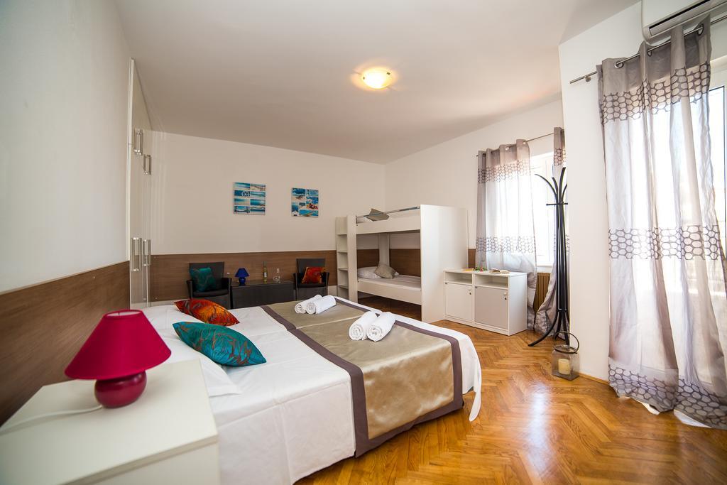 Holiday Home White House Podstrana Luaran gambar